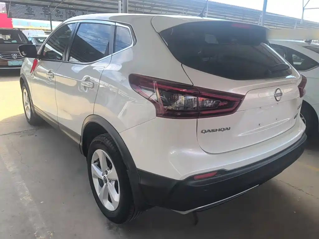 Nissan Qashqai — миниатюра 5