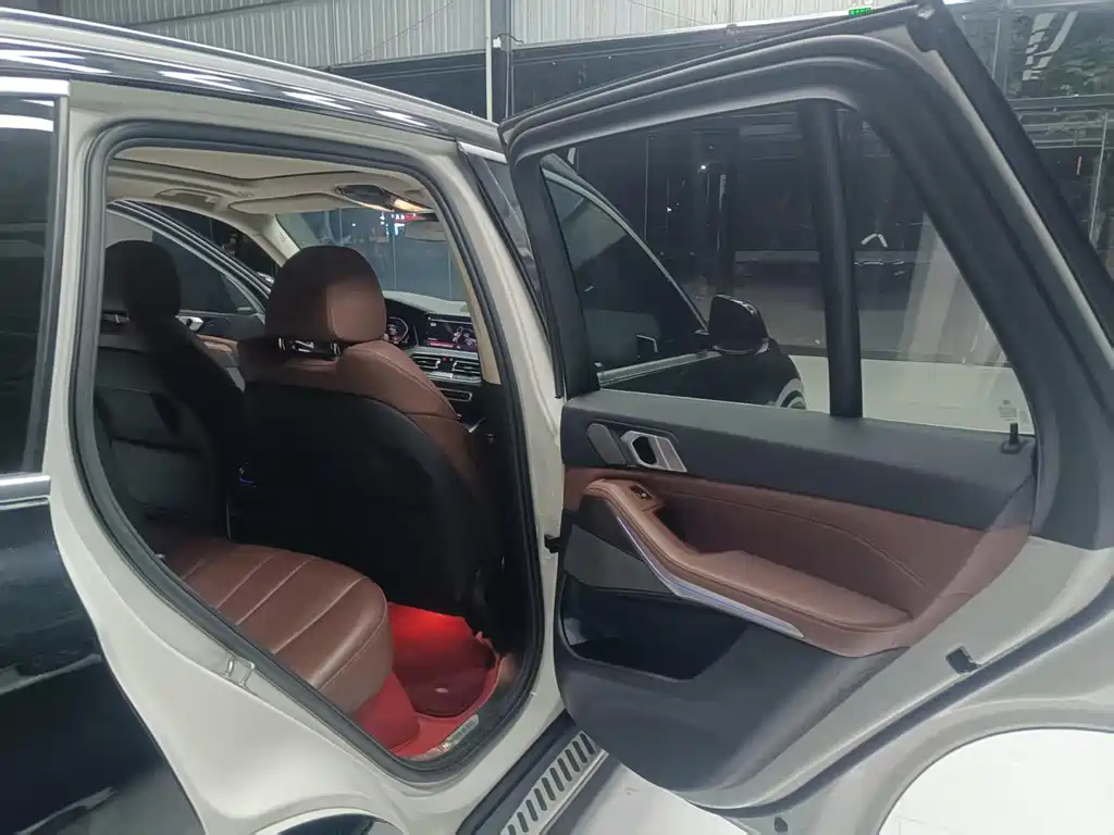 BMW X5 (Import) — миниатюра 9