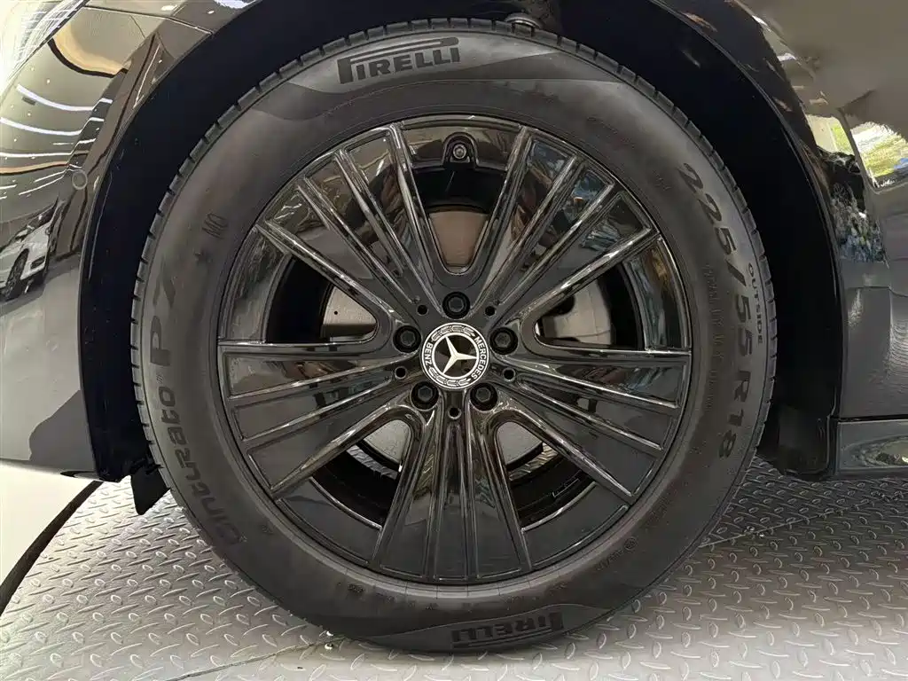 Mercedes-Benz E-Class E 2024 E 260 L