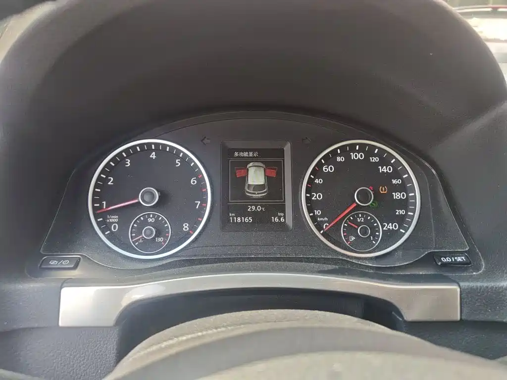 Volkswagen Tiguan — миниатюра 12