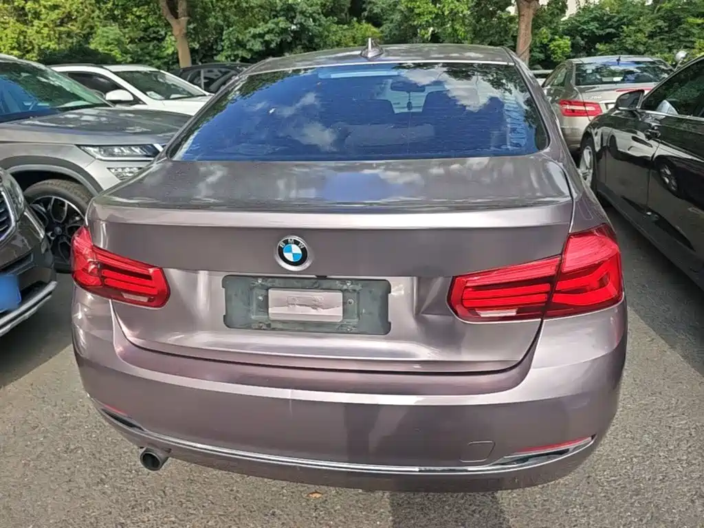 BMW 3 Series — миниатюра 6