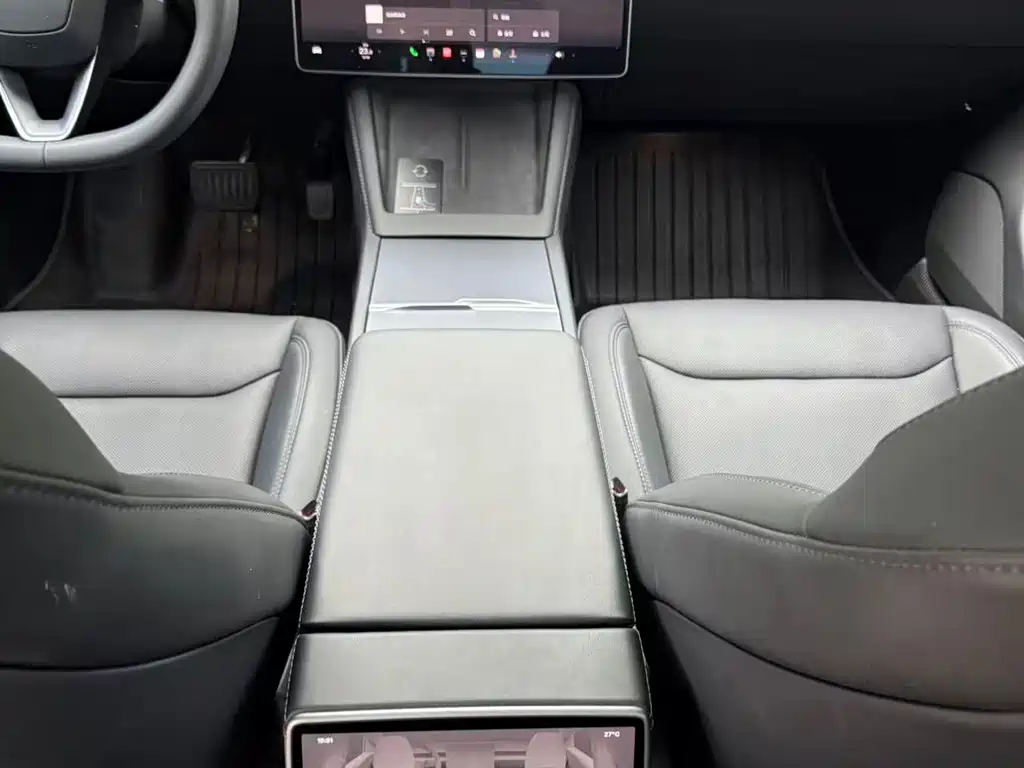 Tesla Model 3 — миниатюра 12