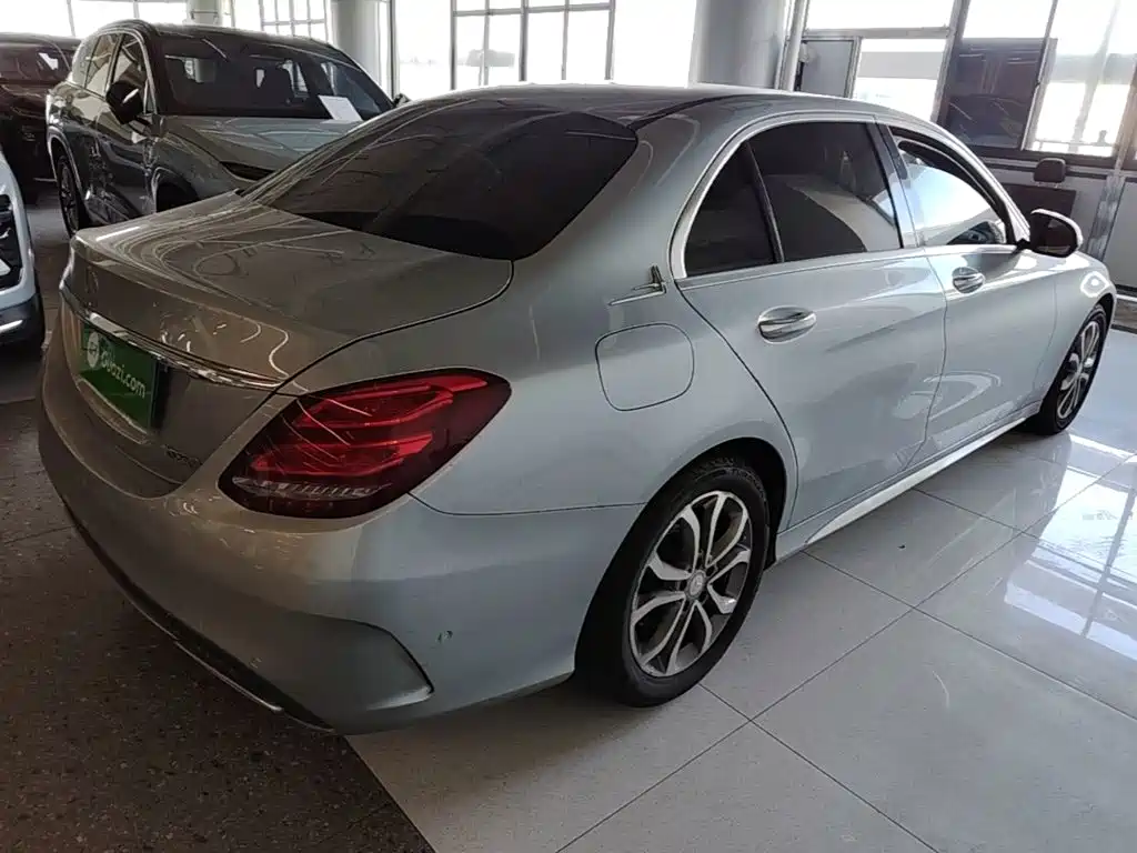 Mercedes-Benz C-Class — миниатюра 7