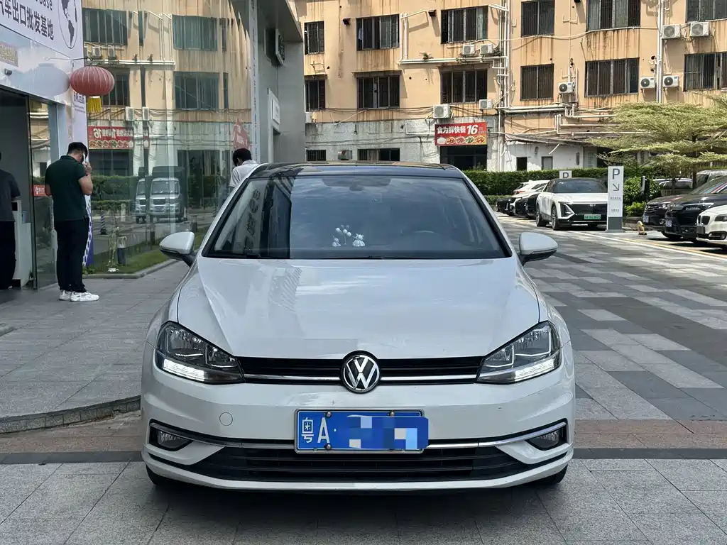Volkswagen Golf — миниатюра 2