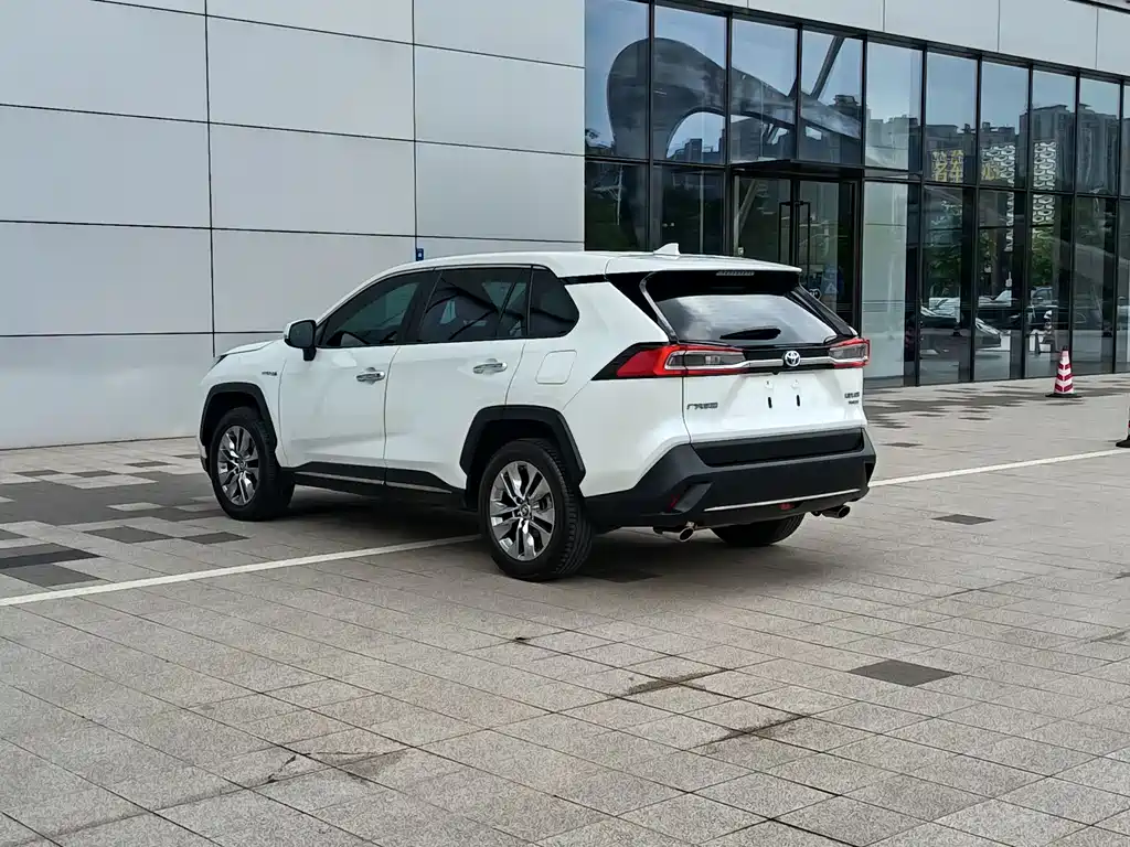 Toyota Wildlander 2022 2.5L E-CVT Luxury