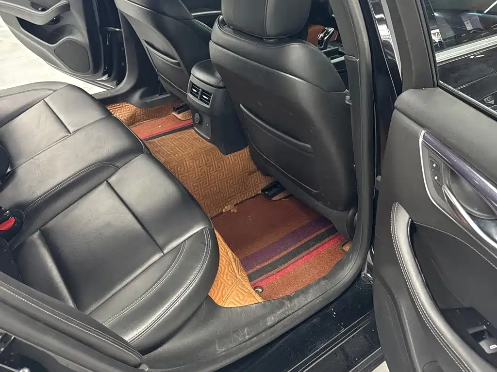 Cadillac CT5 — миниатюра 5