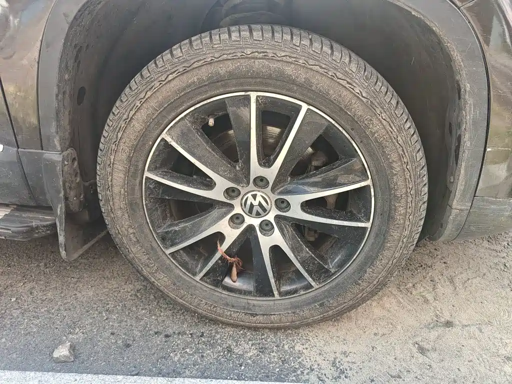 Volkswagen Tiguan — миниатюра 8