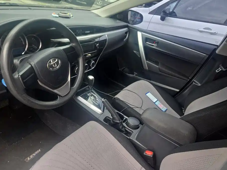 Toyota Corolla — миниатюра 12