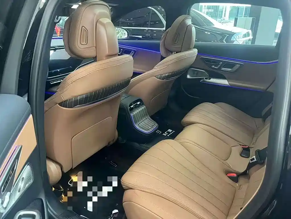 Mercedes-Benz E-Class — миниатюра 6