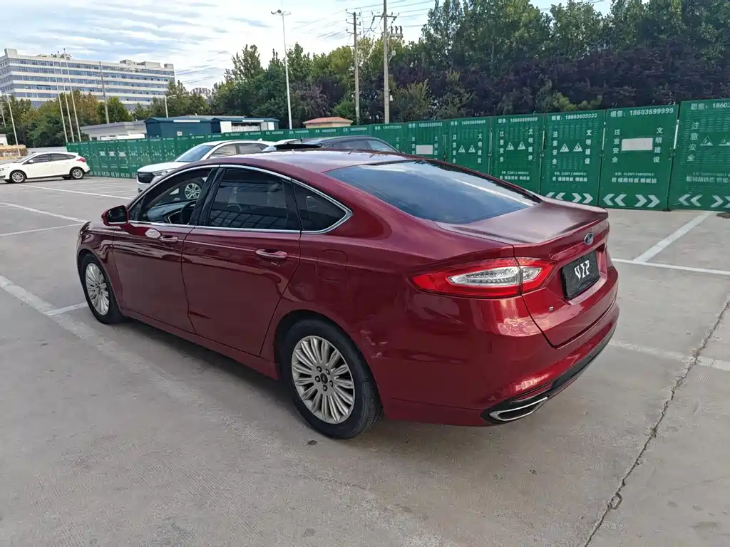 Ford Mondeo — миниатюра 8