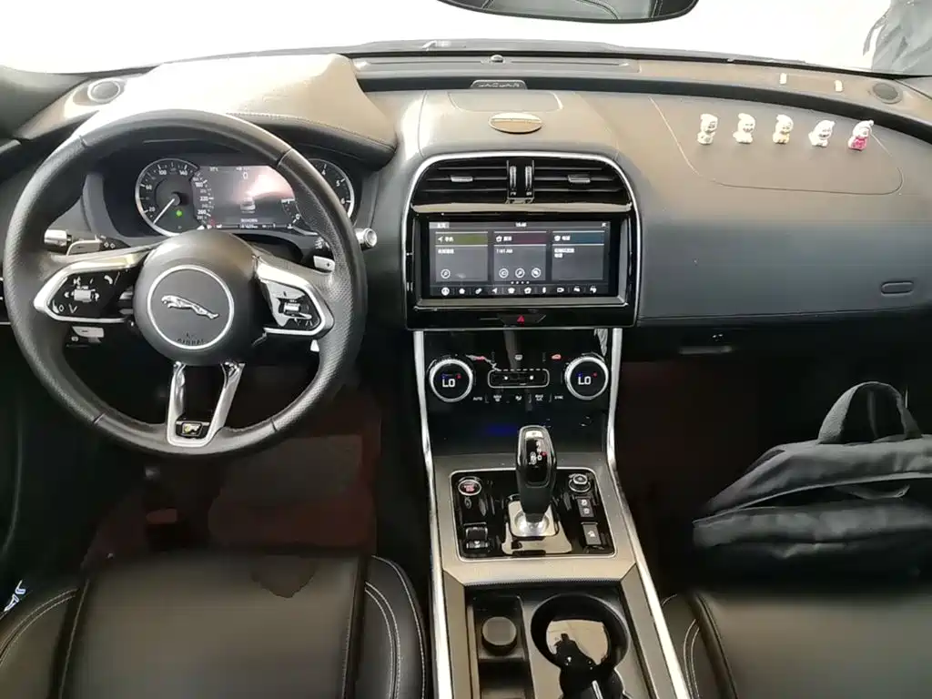 Jaguar XEL — миниатюра 10