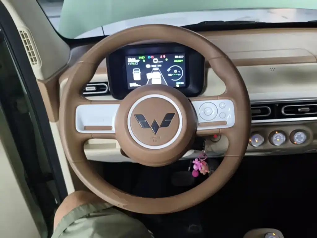 Wuling MINIEV — миниатюра 11