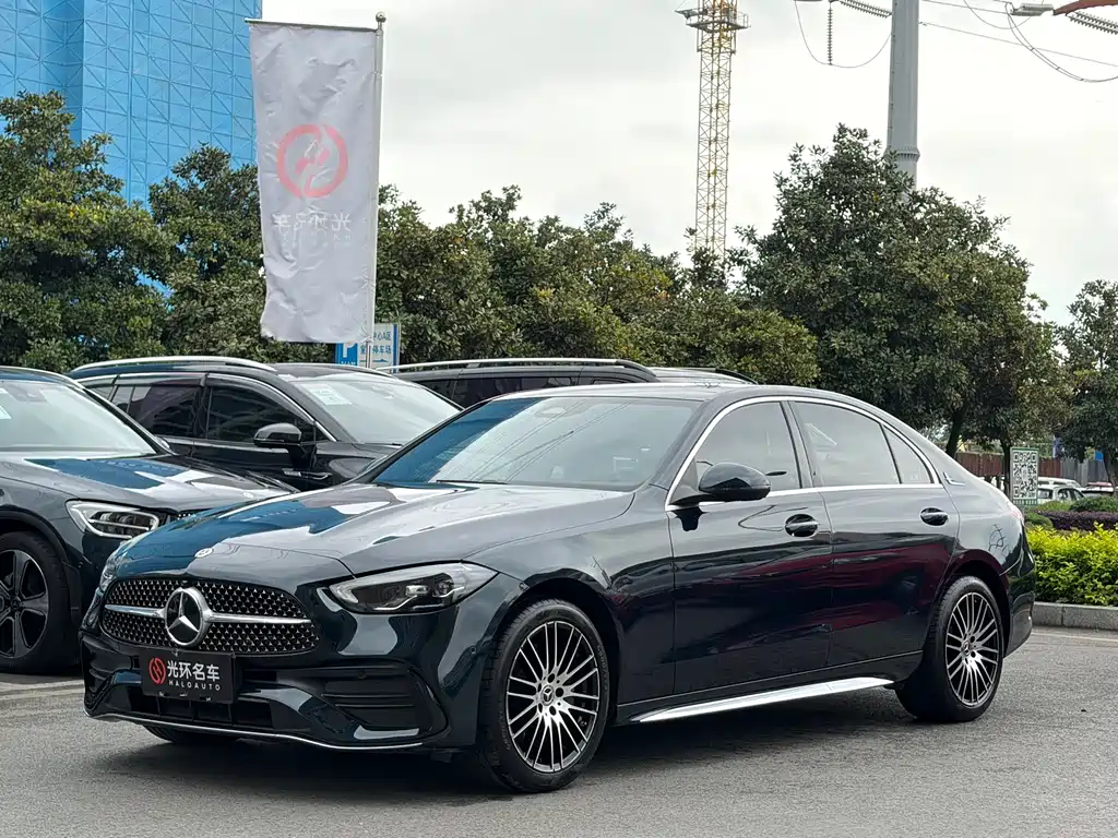 Mercedes-Benz C-Class 2024