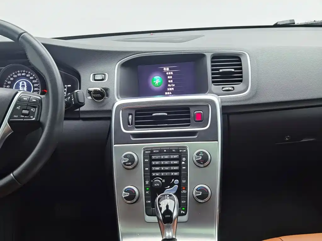 Volvo S60 — миниатюра 12