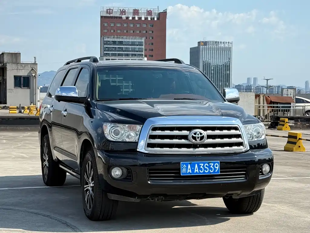 Toyota Sequoia — миниатюра 3