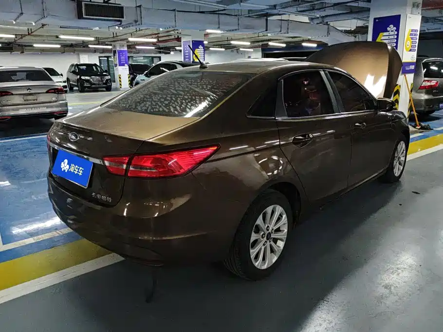 Ford Escort — миниатюра 3