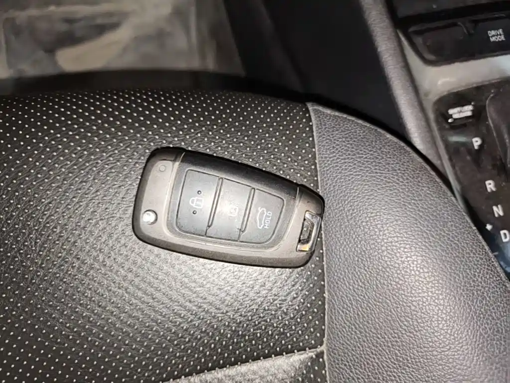 Hyundai Elantra — миниатюра 9