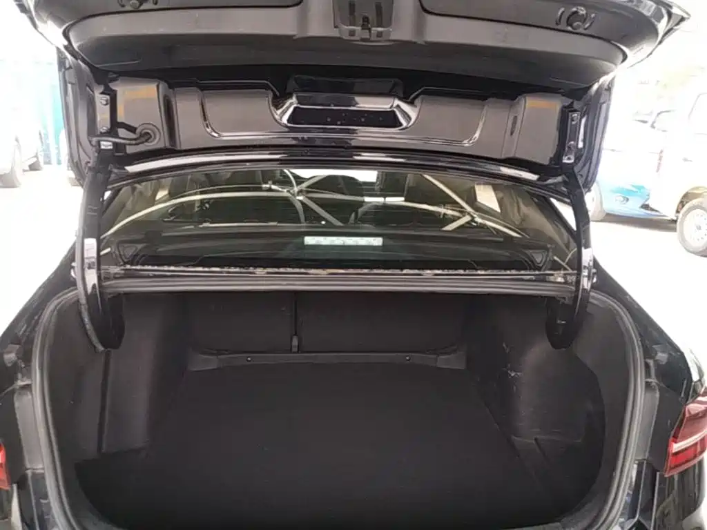 Volkswagen Lavida — миниатюра 19