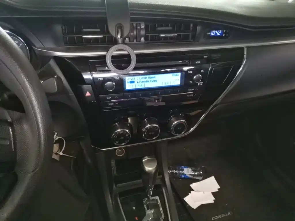 Toyota Corolla — миниатюра 13