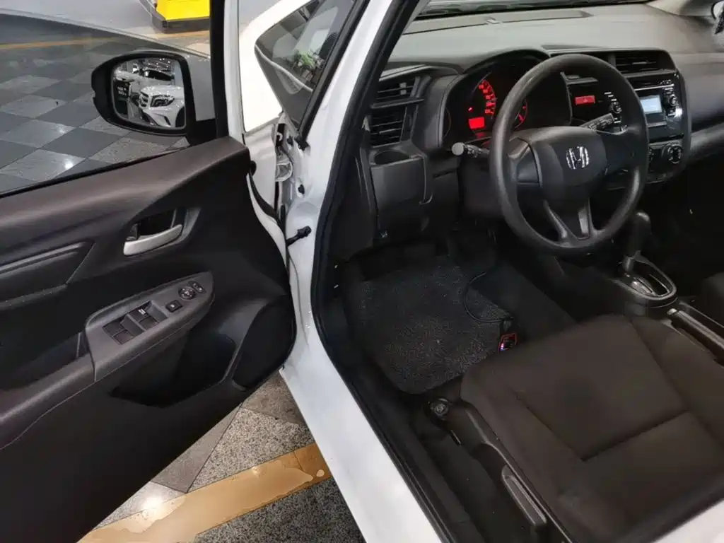 Honda Fit — миниатюра 16