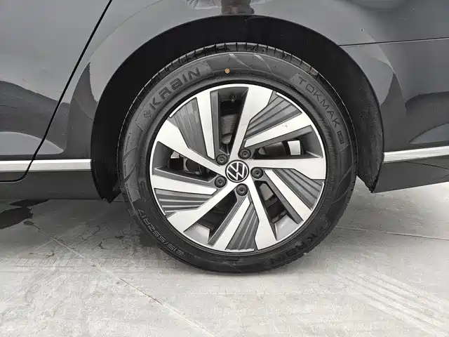 Volkswagen 迈腾 PHEV — миниатюра 11