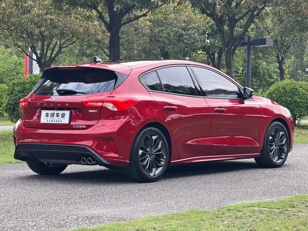 Ford Focus — миниатюра 8