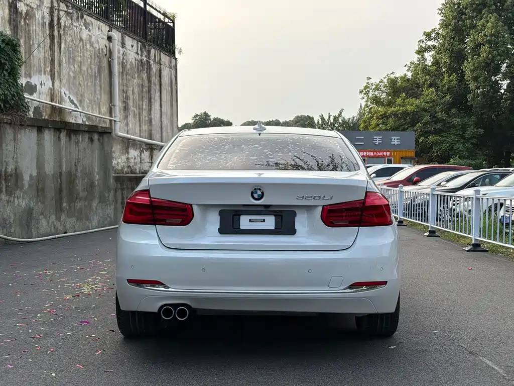 BMW 3 Series — миниатюра 5