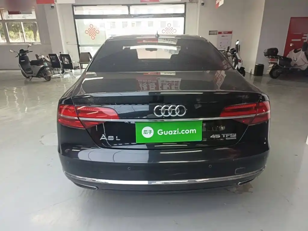 Audi A8 — миниатюра 6