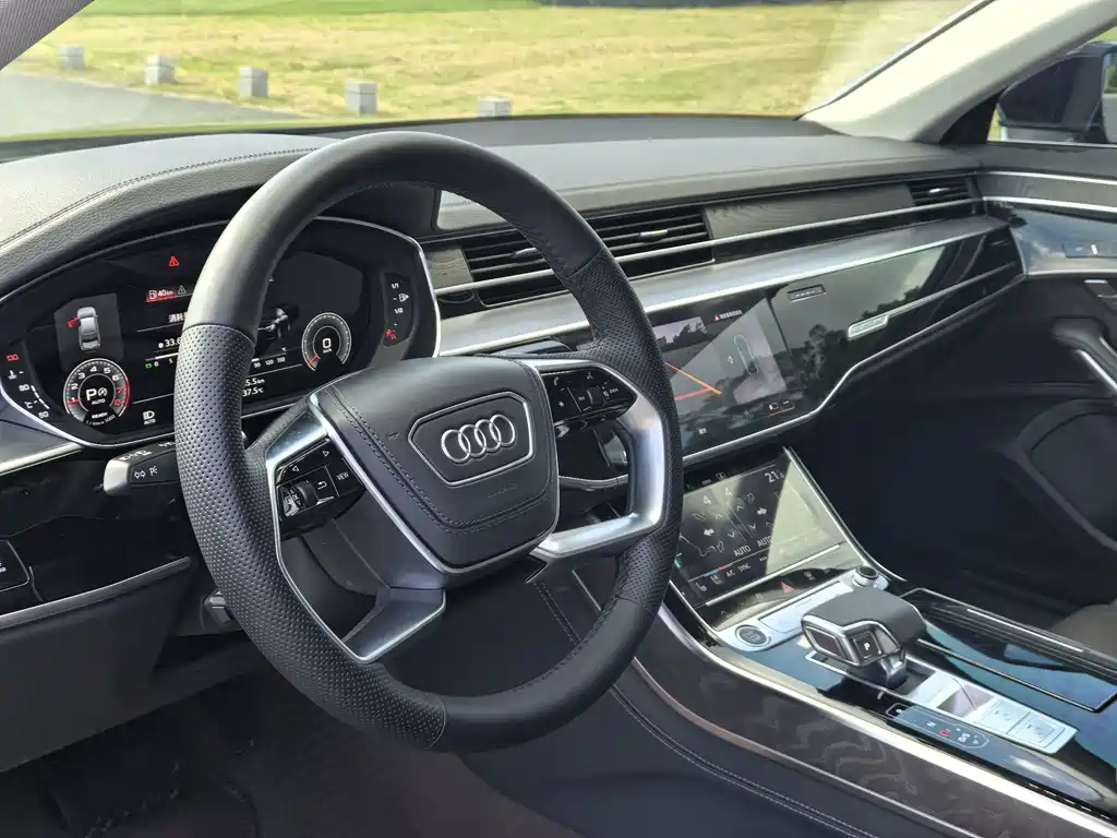 Audi A8 — миниатюра 7