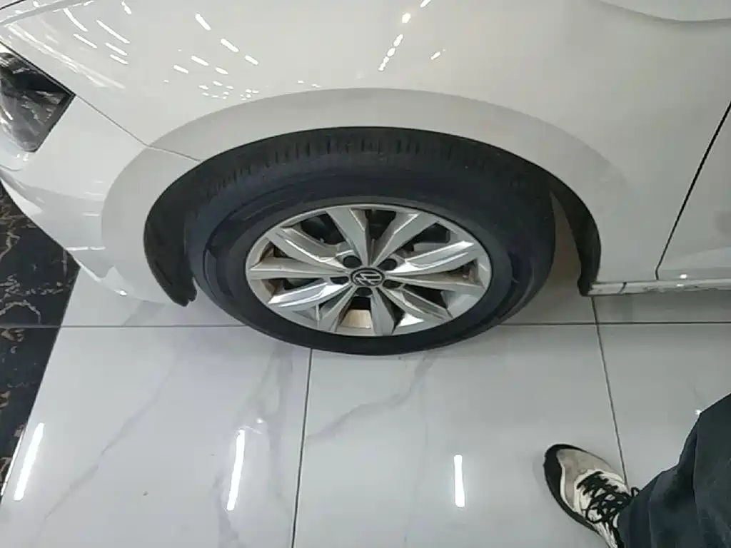 Volkswagen Polo — миниатюра 23