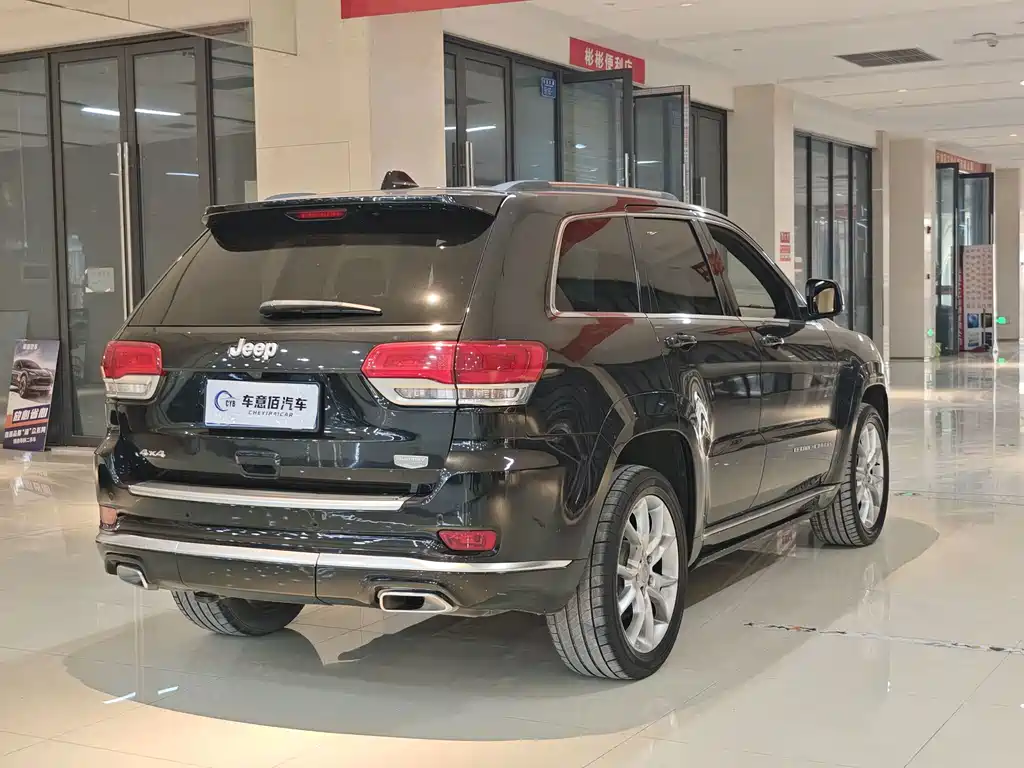 Jeep Grand Cherokee (Import) — миниатюра 17