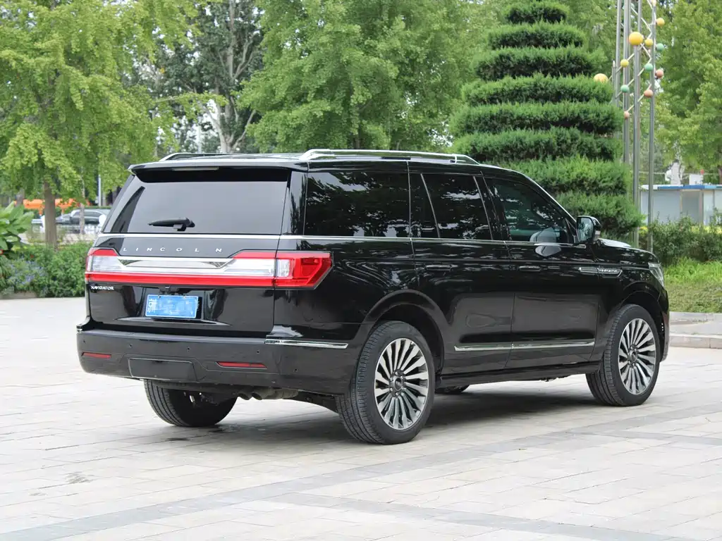 Lincoln Navigator — миниатюра 4