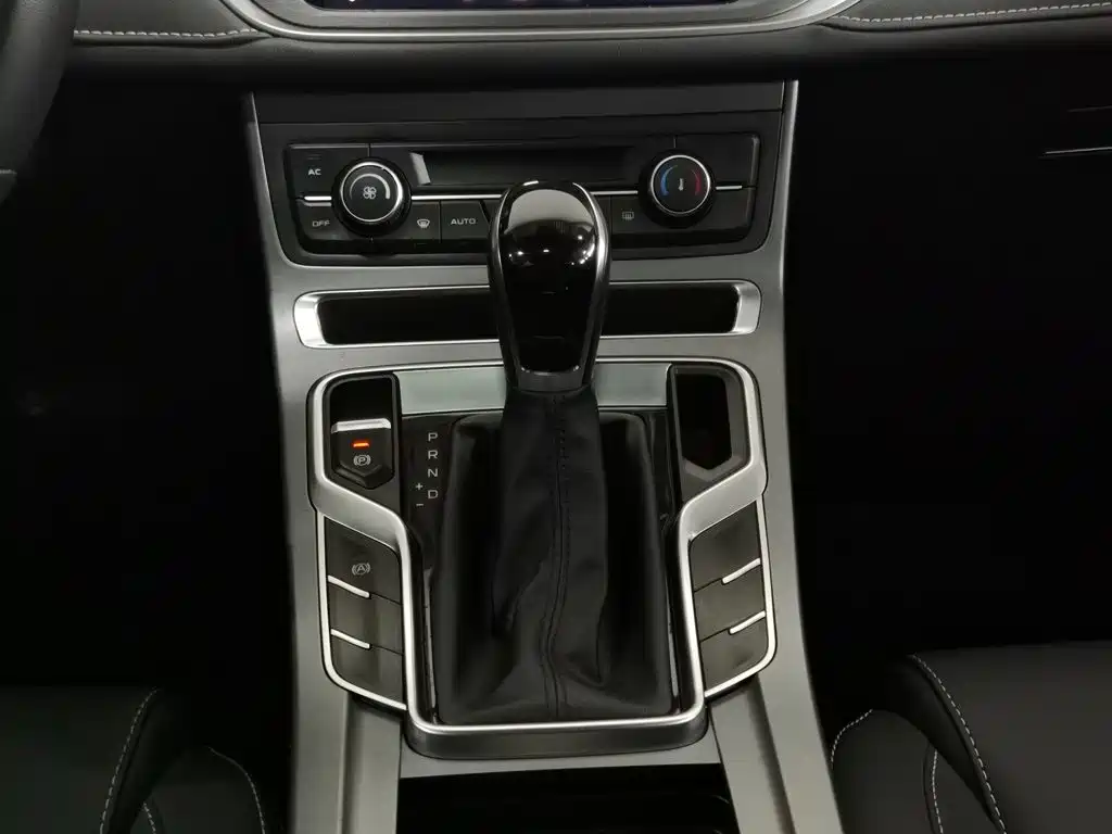 Geely Emgrand — миниатюра 13