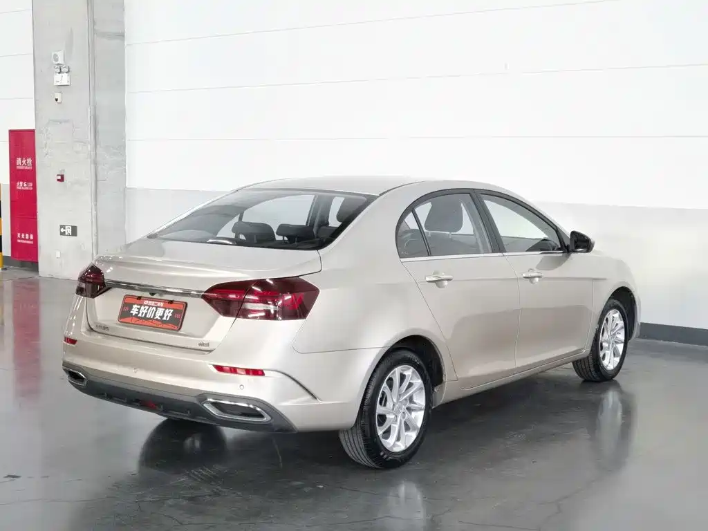 Geely Emgrand — миниатюра 2