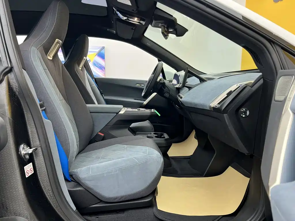 BMW iX M60 — миниатюра 19
