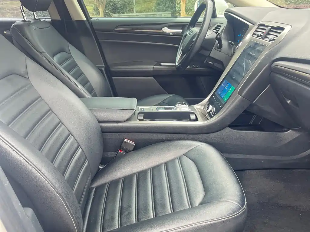 Ford Mondeo 2020 EcoBoost 180 Fashion