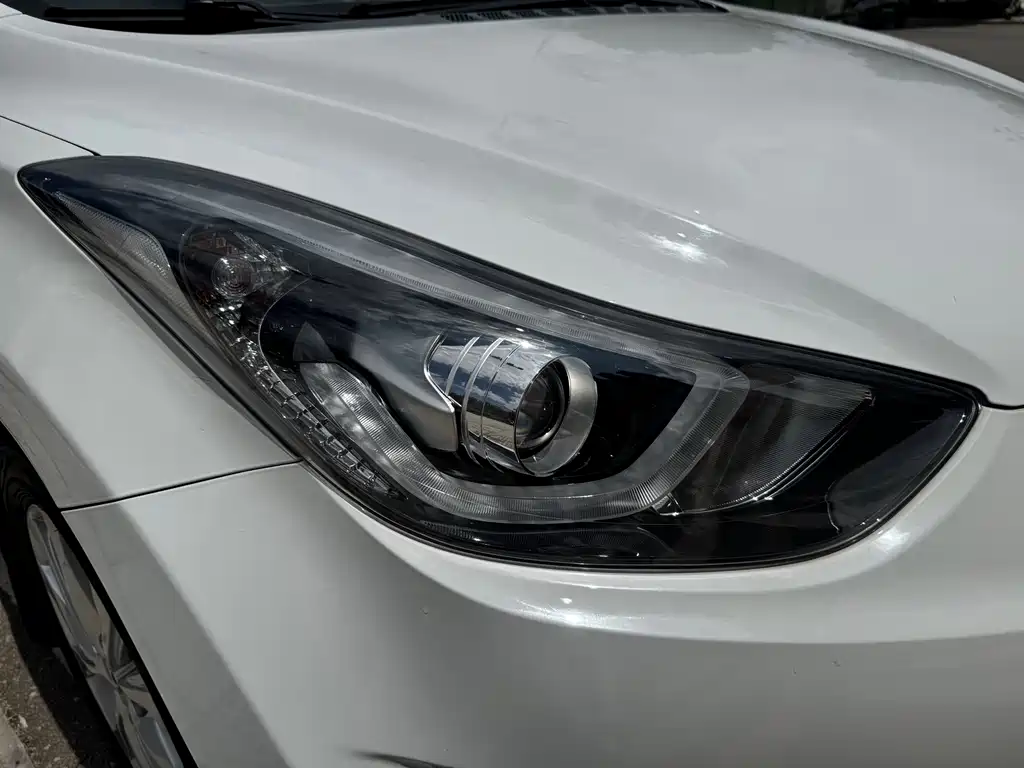 Hyundai Elantra Langdong — миниатюра 14