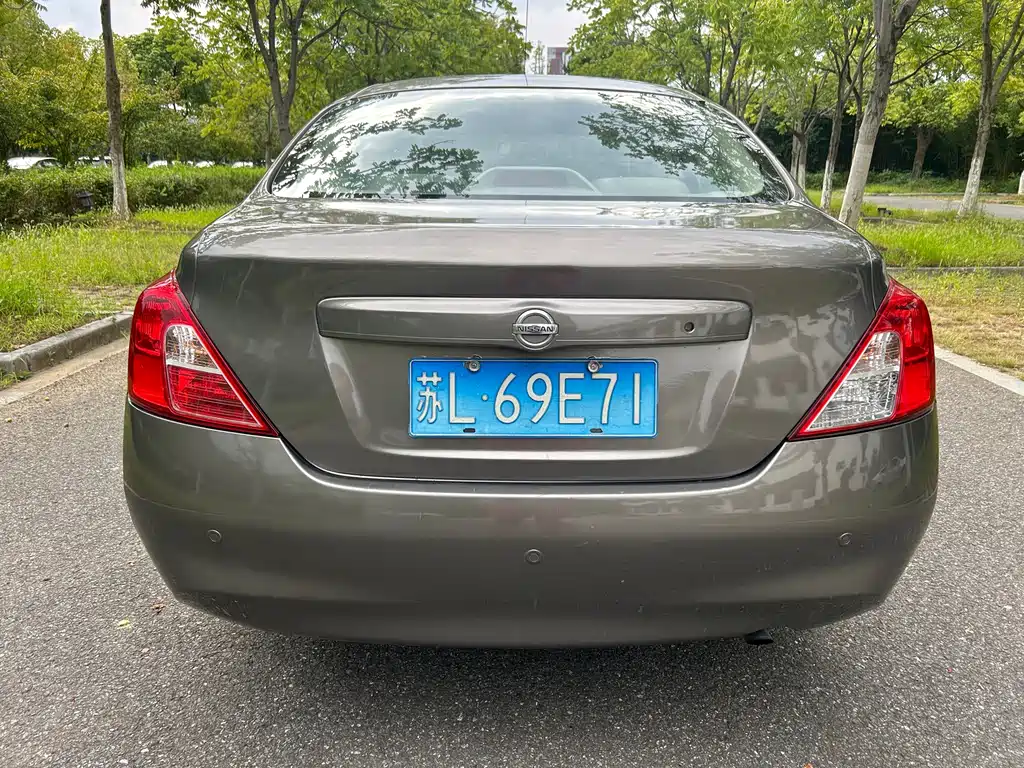 Nissan Sunny — миниатюра 5