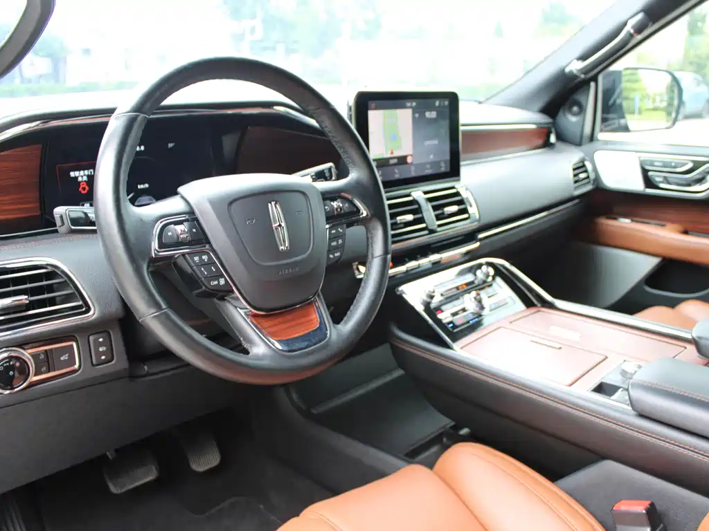 Lincoln Navigator — миниатюра 16