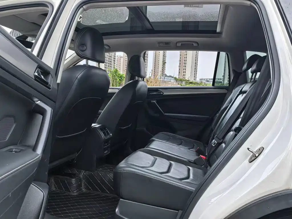 Volkswagen Tiguan L — миниатюра 5