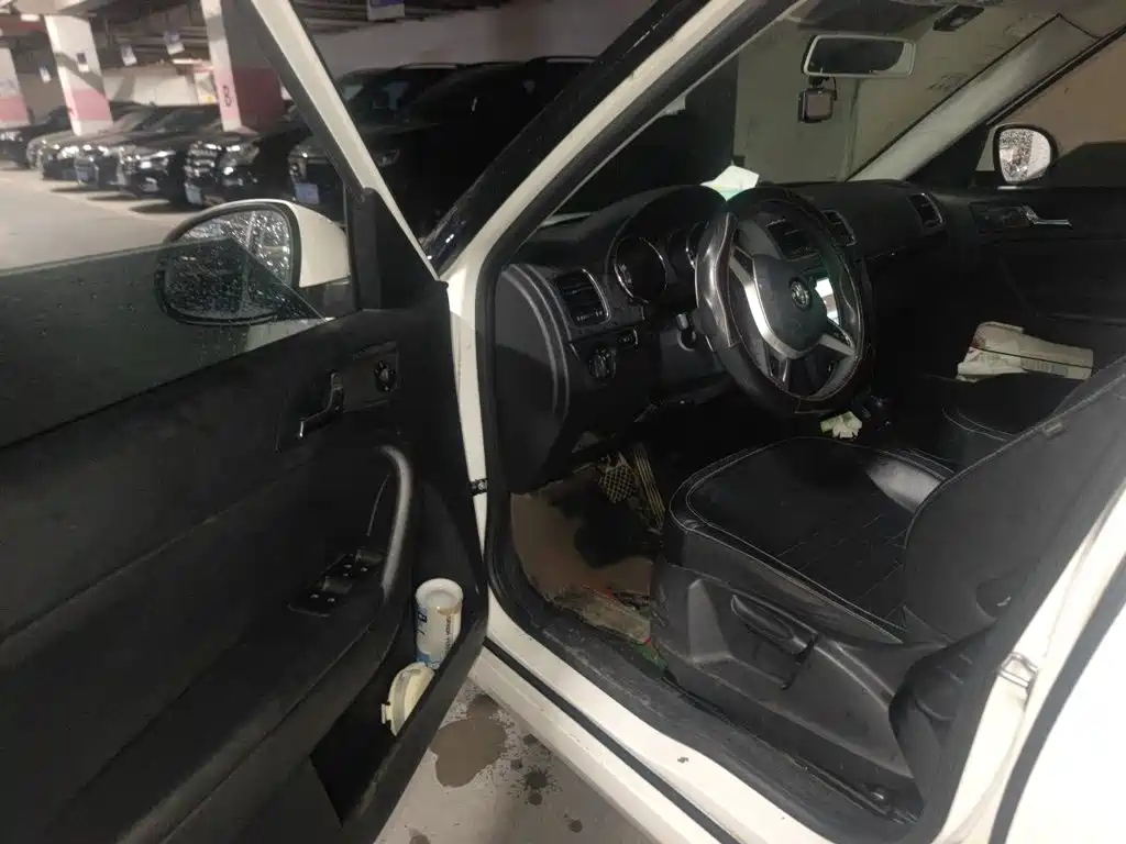 Skoda Yeti — миниатюра 14