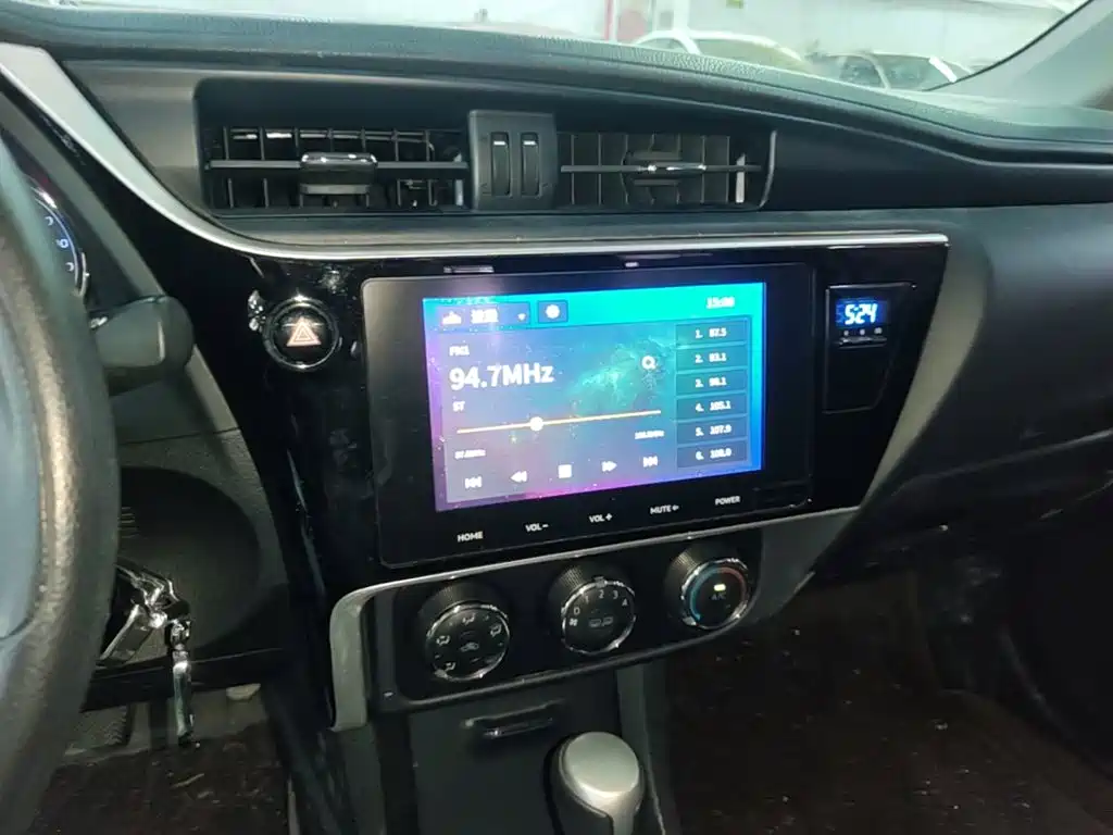 Toyota Corolla — миниатюра 13