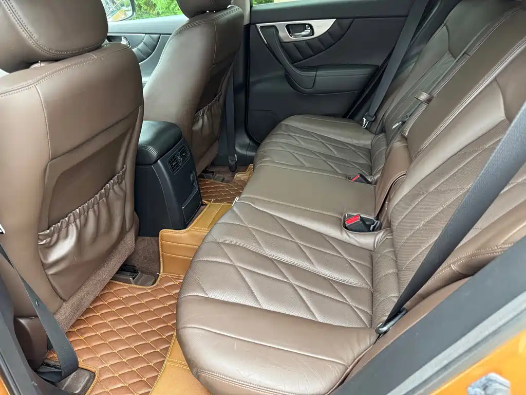Infiniti FX — миниатюра 7