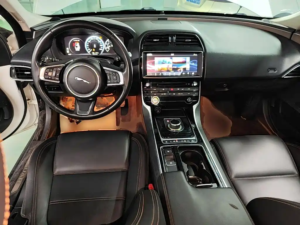 Jaguar XEL — миниатюра 10