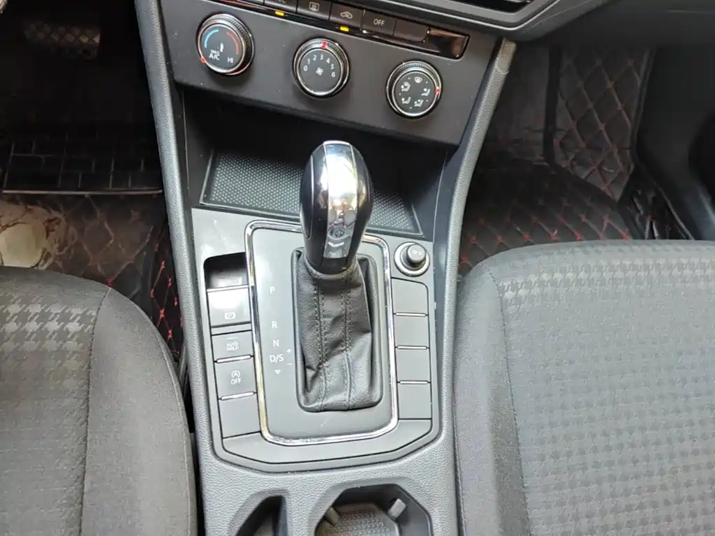 Volkswagen Bora — миниатюра 14