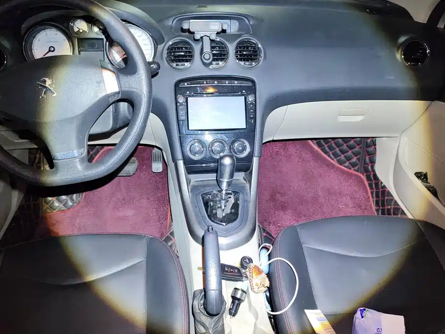 Peugeot 408 — миниатюра 13