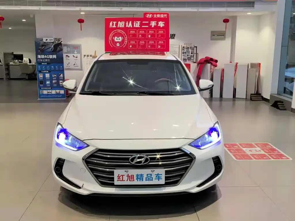 Hyundai Elantra — миниатюра 2