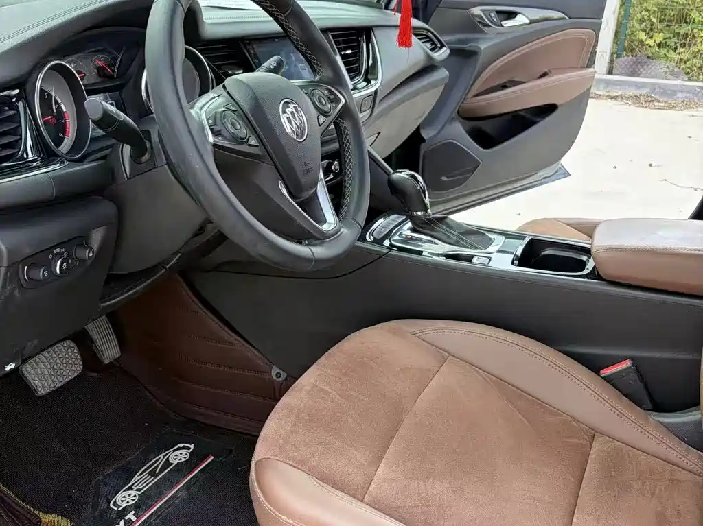 Buick Regal — миниатюра 9