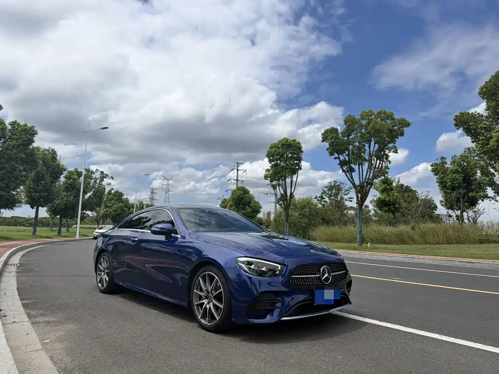 Mercedes-Benz E-Class (Import) — миниатюра 3
