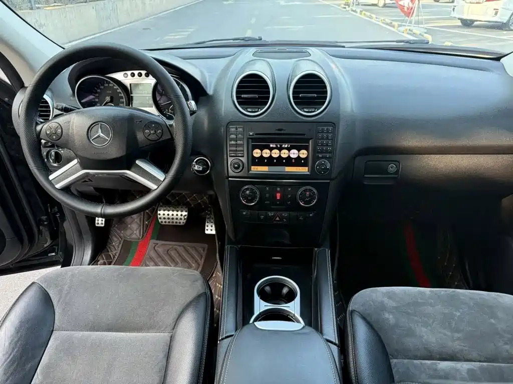 Mercedes-Benz M-Class — миниатюра 8